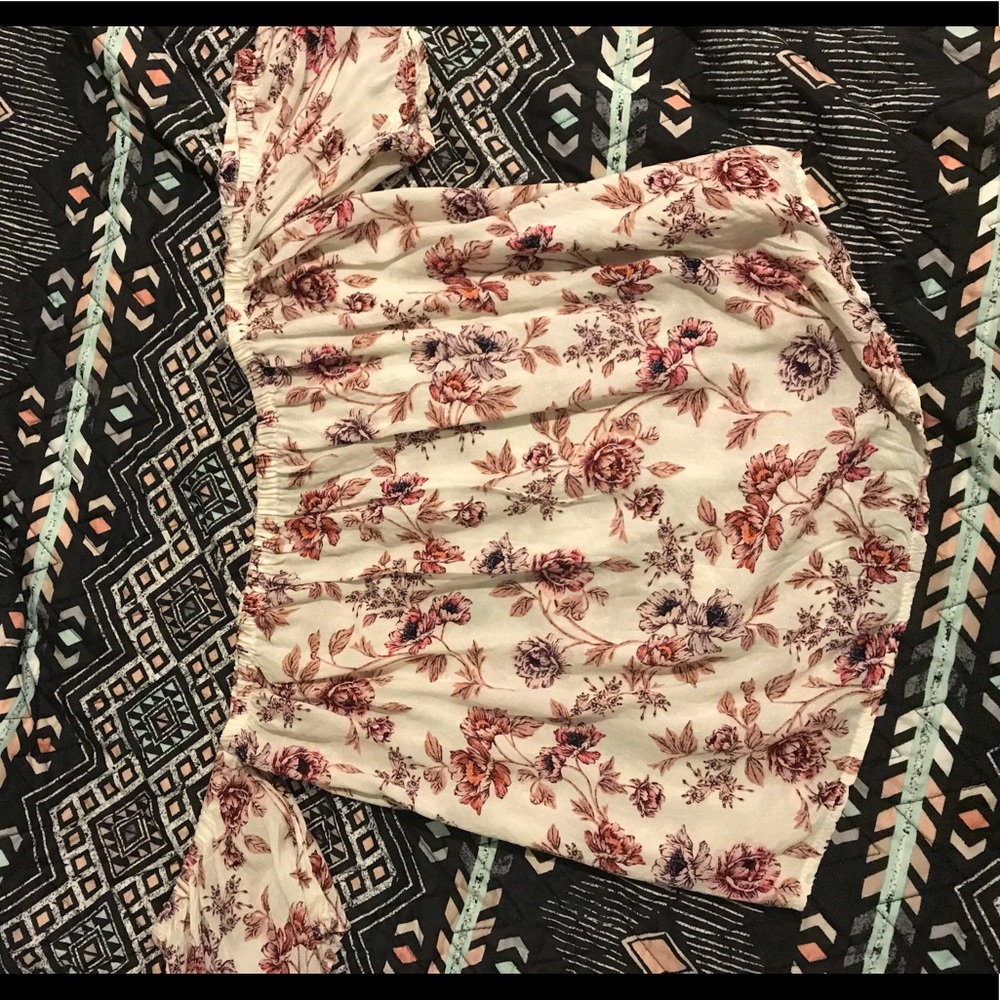 Off The Shoulder Top. - image 1